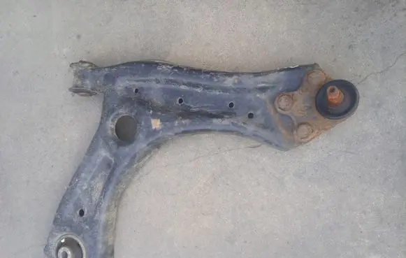 Skoda Rapid (NH) Front lower control arm/wishbone