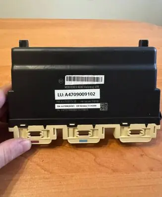 Mercedes-Benz X-class W470 Gateway control module A4709009102 A4709015400