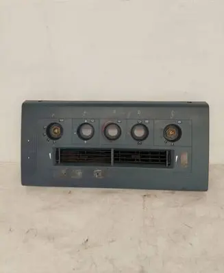 Mercedes-Benz Vario Dashboard center trim panel 6736881208