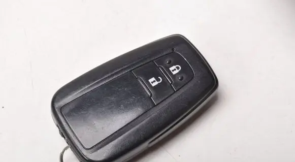 Toyota Prius+ (ZVW40) Ignition key/card 