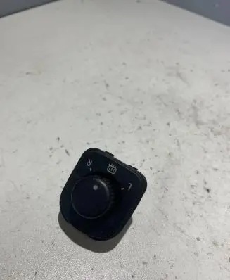 Volkswagen Jetta V Wing mirror switch 1K0959565A 101402S