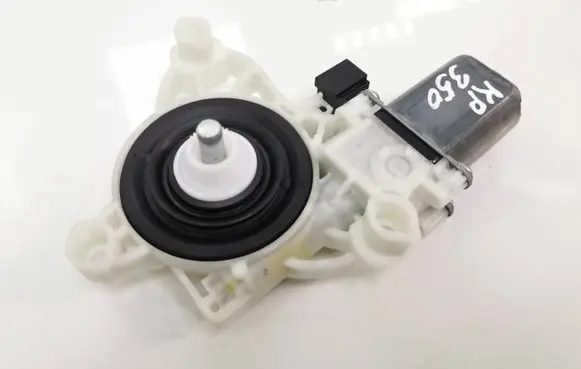 Mercedes-Benz EQC Front door window regulator motor A0009065806 C73925102 321100400