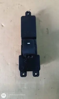 Hyundai Tucson TL Quarter vent window switch 2017110411 93575D3131 RB47247