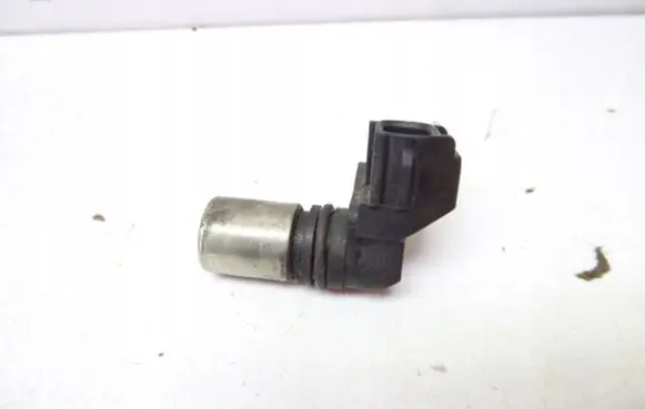 Mazda 6 Camshaft position sensor RF5C18230
