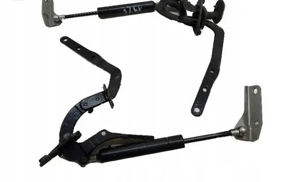 Volvo XC70 Shock absorber/damper mounting bracket 30674494
