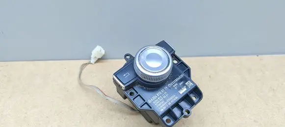 Mercedes-Benz C W204 Multifunctional control switch/knob A2048700779