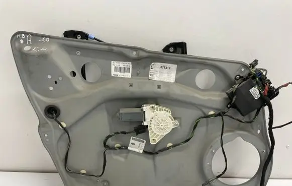 Mercedes-Benz B W246 W242 Front door window regulator with motor A1697202979