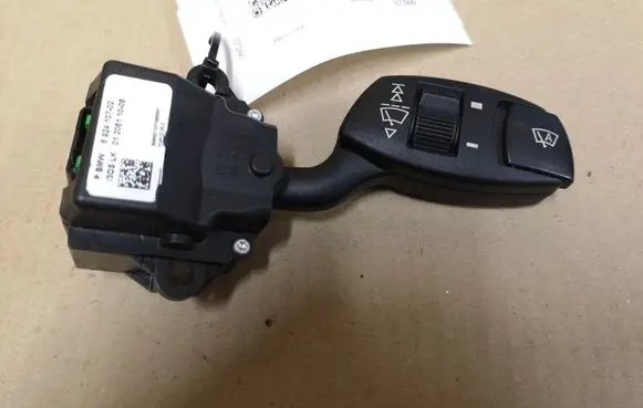 BMW 5 E60 E61 Wiper control stalk 692410702 0120611008