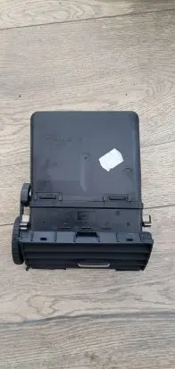 Ford Focus C-MAX Dash center air vent grill 04792004 3M51R014L2