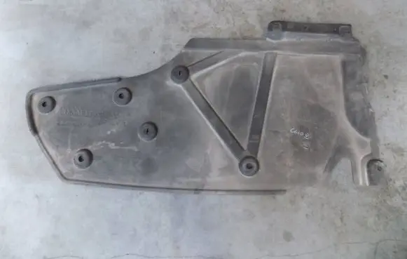 Renault Clio V Front underbody cover/under tray 748A22398R