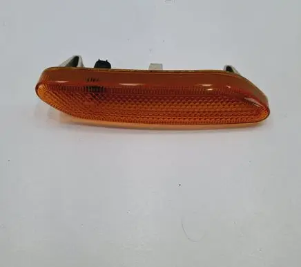Mini Cooper Countryman R60 Front fender indicator light 9802567