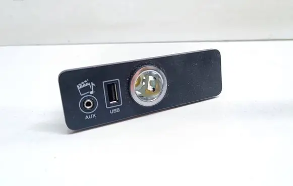 Land Rover Range Rover Sport L494 AUX in-socket connector 28373818