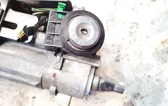 Ford Mondeo Mk III Ignition lock contact 0682