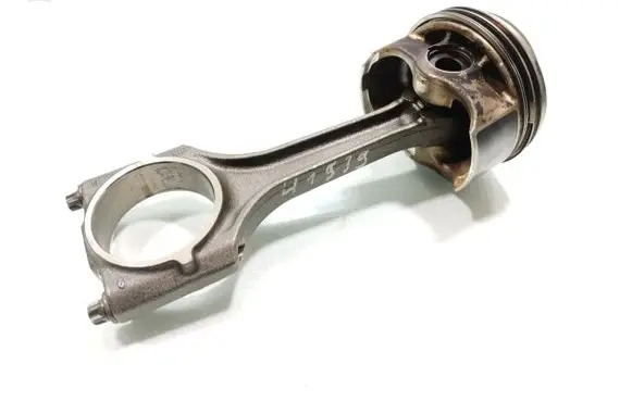 Audi A3 S3 8P Piston with connecting rod 