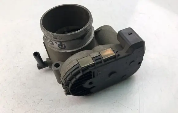 Audi A3 S3 8P Throttle valve 06A133062C