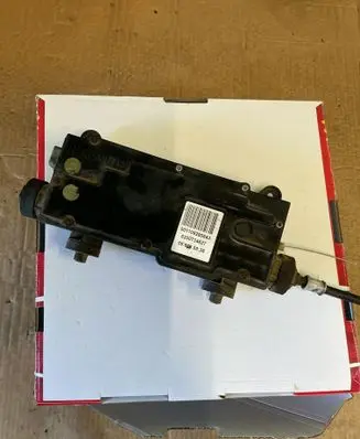 Renault Scenic II - Grand scenic II Hand brake/parking brake motor 001109280843 8200734627 080160826