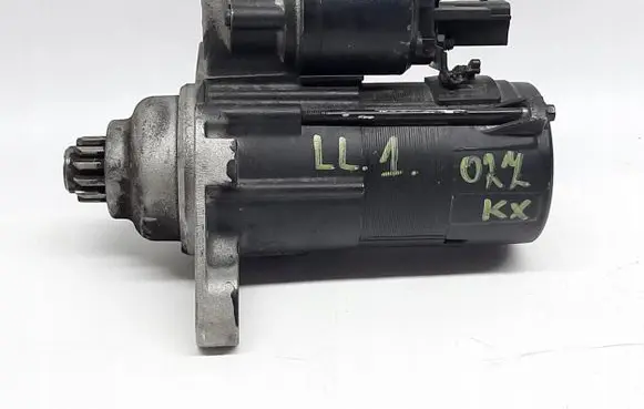 Volkswagen Caddy Starter motor 02Z911024KX