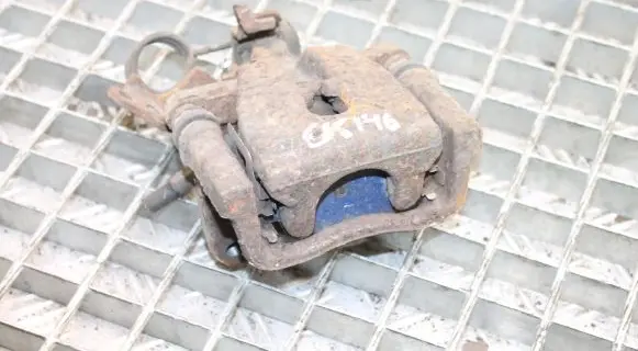 Ford Kuga I Rear brake caliper