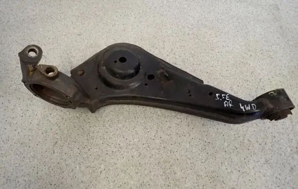 Hyundai Santa Fe Front upper control arm/wishbone 