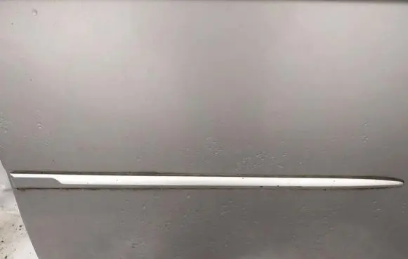Rear door trim (molding)