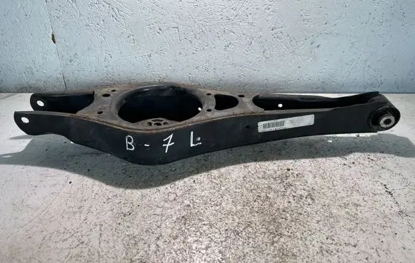 Volkswagen PASSAT B7 Rear upper control arm/wishbone