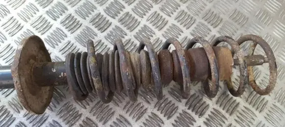 Volkswagen Golf III Rear coil spring