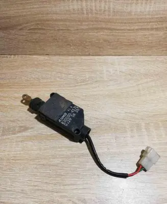 Mazda 323 Central locking motor 8300004570
