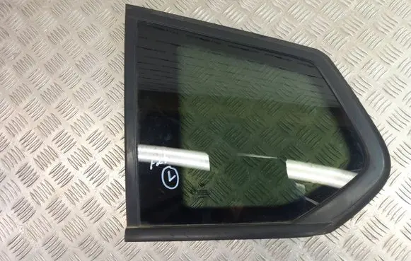 BMW X3 F25 Rear side window 7205625