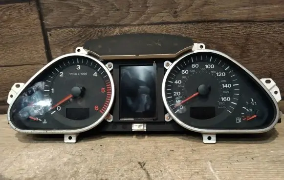 Audi Q7 4L Speedometer (instrument cluster) 503001725400 5540007312