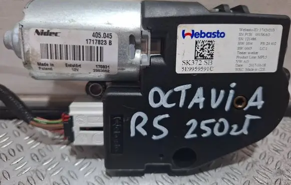 Skoda Octavia Mk3 (5E) Sunroof motor/actuator 1717823B
