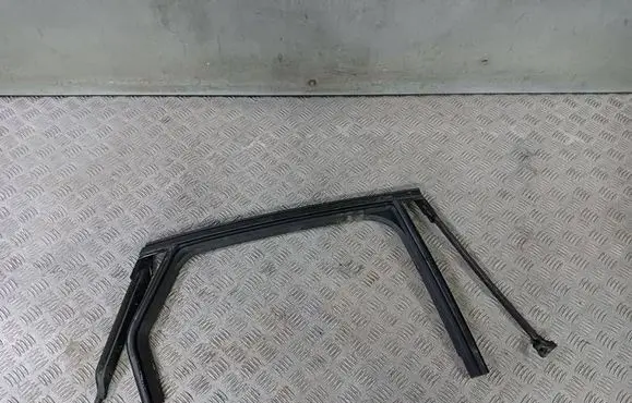 Renault Captur II Rubber seal rear door 823303996R