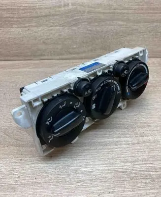 Toyota Avensis T220 Climate control unit 5590005090 MB1464308380