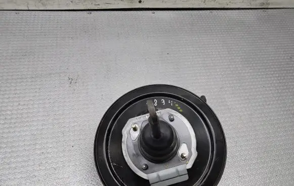 BMW X5 E53 Brake booster 32481478