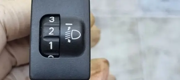 Toyota Auris 150 Headlight level height control switch 8415202040 0578