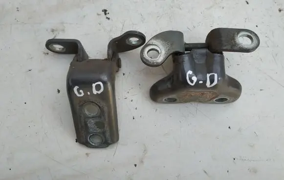 Rear door hinge set