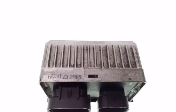 Opel Insignia A Glow plug pre-heat relay 55574293