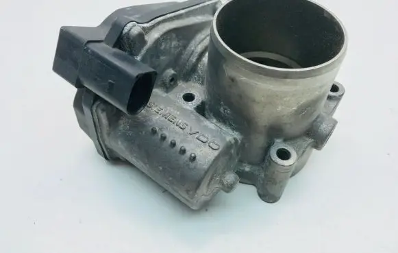 Volkswagen Golf Plus Throttle valve 03C133062C A2C53030936