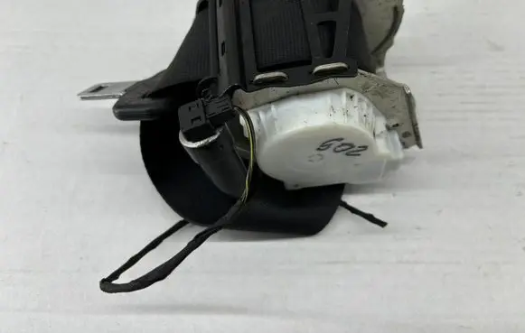 BMW X4 G02 Rear seatbelt 7497784