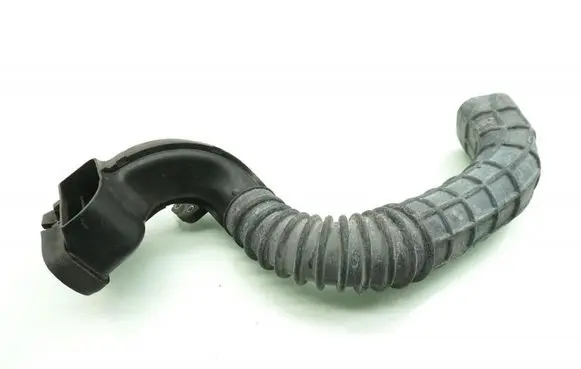Suzuki Ignis Air intake hose/pipe 13765-62P0