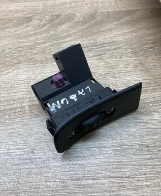 Renault Laguna I Headlight level height control switch 7700822799