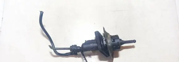 Ford Focus Clutch master cylinder s4mzd 060103