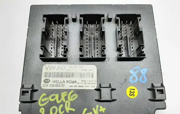 Volkswagen Golf VI Comfort/convenience module 1K0937086