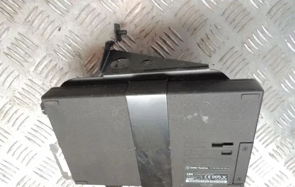 Mercedes-Benz E W210 CD/DVD changer A2108200235