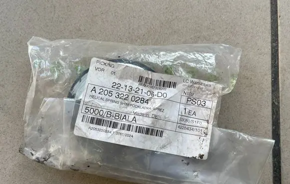 Mercedes-Benz C W205 Front upper strut mount a2053220284