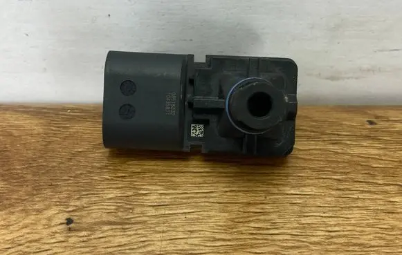 Dodge Challenger Breather hose sensor 68199324ABPINYA2 68199324AB