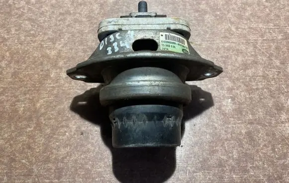 Land Rover Discovery 4 - LR4 Engine mount bracket AH226A003BA4518