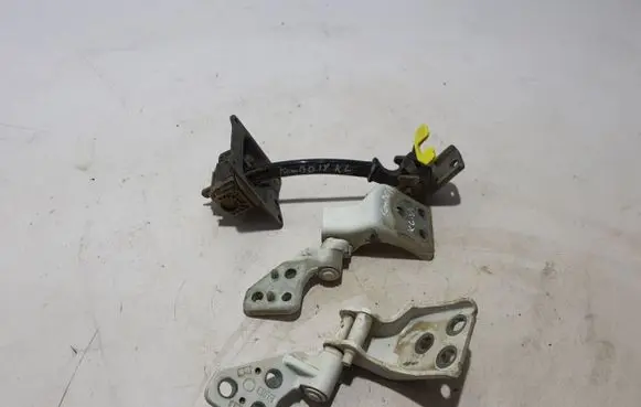 Opel Combo E Loading door upper hinge 8717C0