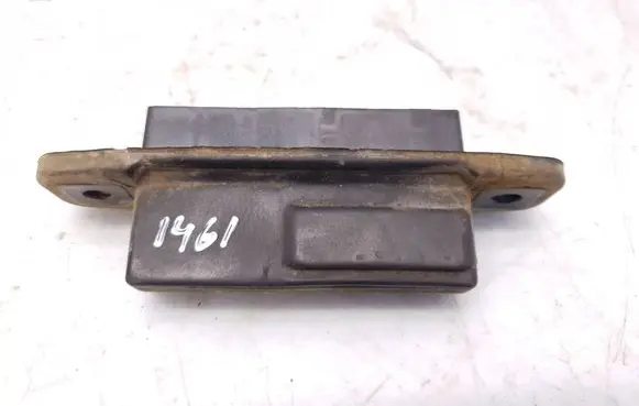 Toyota Yaris Tailgate opening switch 6N44