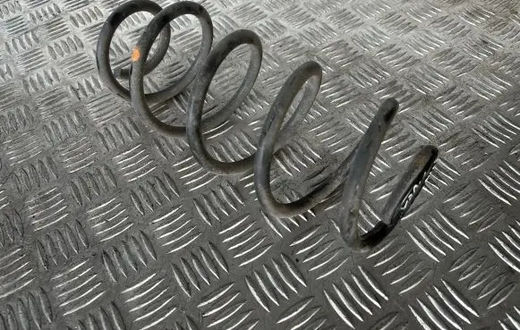Toyota Yaris Rear coil spring