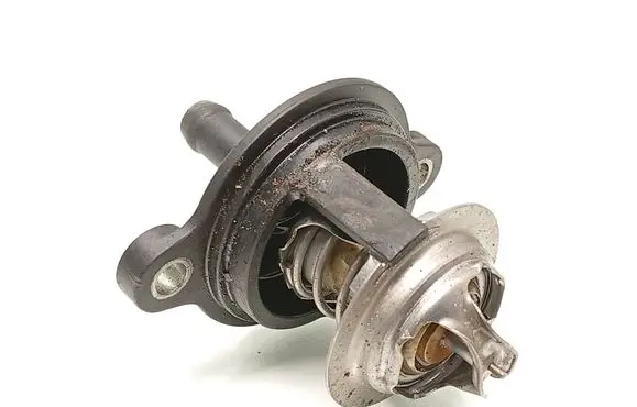 Thermostat/thermostat housing